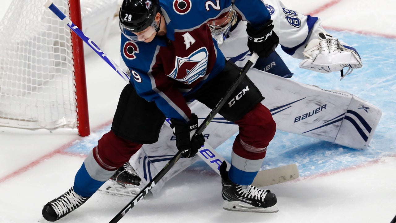 Kucherov’s goal lifts Lightning to 1-0 win over Avalanche
